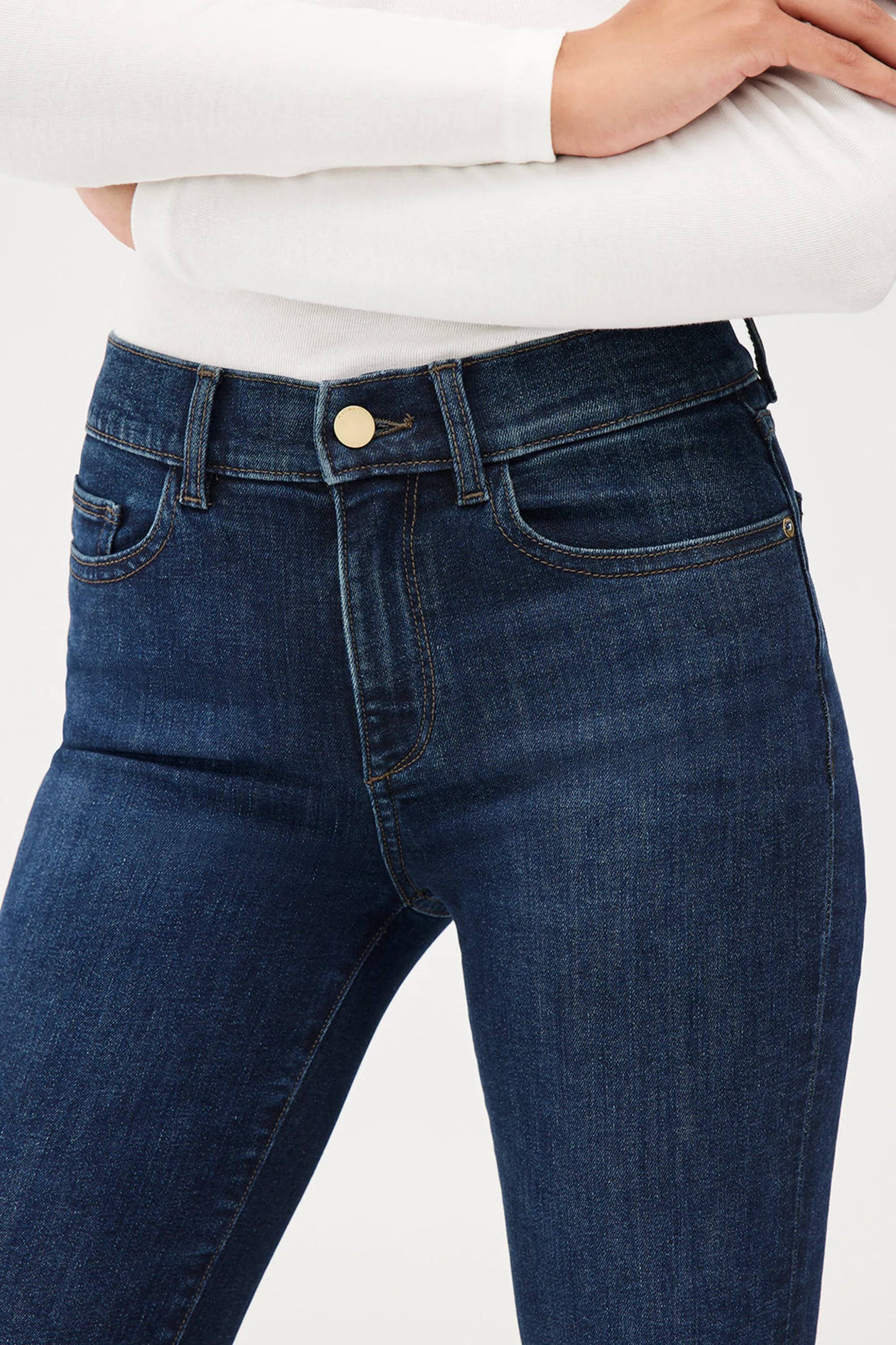 DL1961 Mara Straight Jean