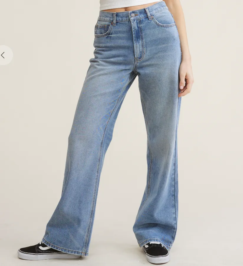 Light Wash Wide Leg Mid Rise Jeans