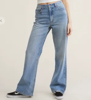 Light Wash Wide Leg Mid Rise Jeans